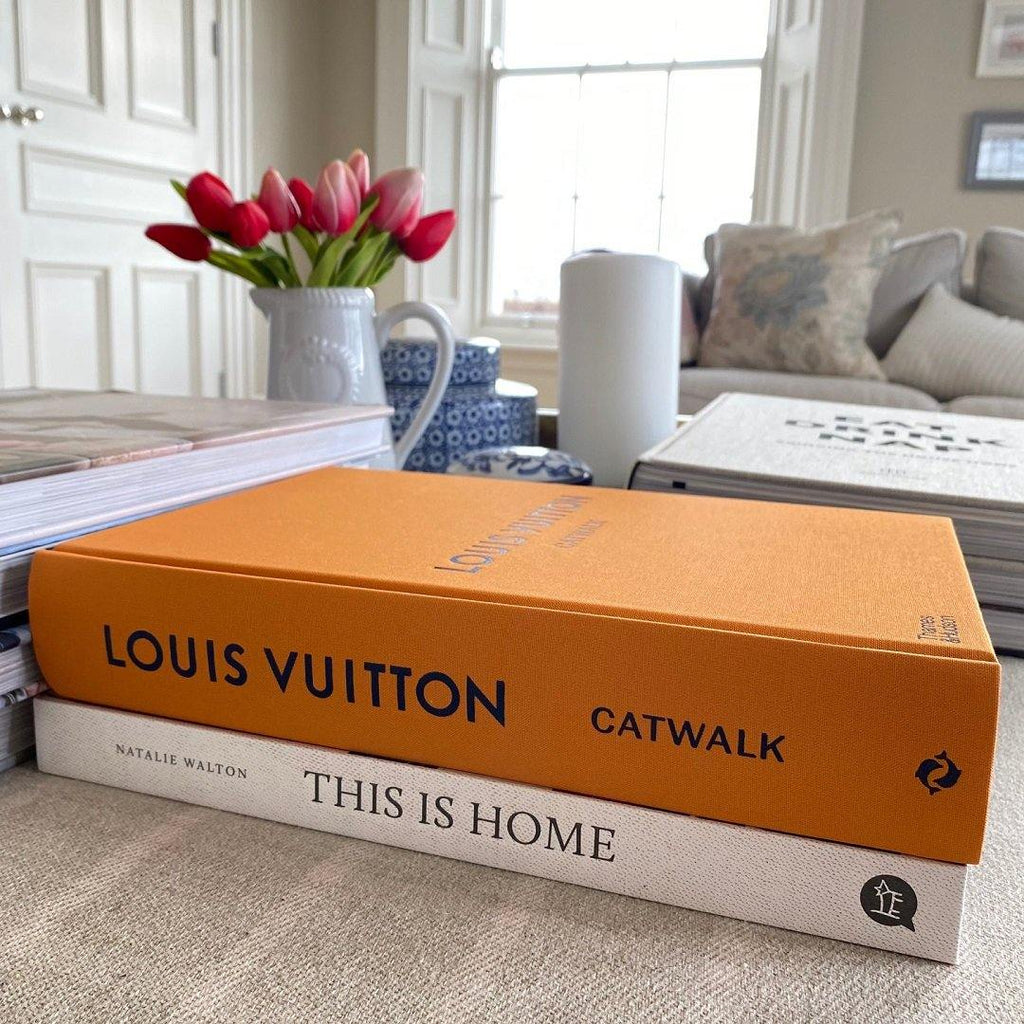 Louis Vuitton: CATWALK - BOOKS